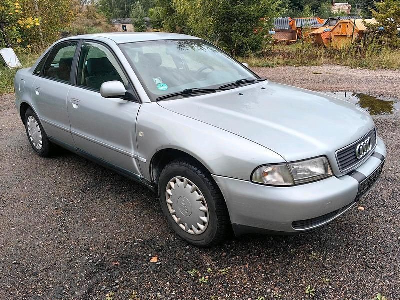 Gebraucht 1998 Audi A4 Limousine | 600 € (Superpreis) - Bild 1/4