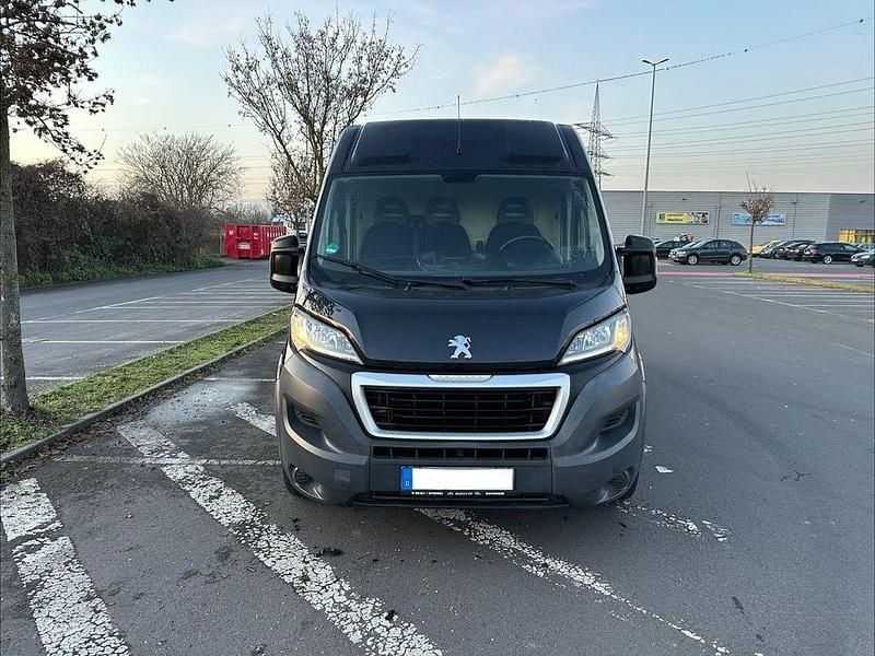 Schwarz Gebraucht 2017 Peugeot Boxer Van | 12.500 € (Fairer Preis) - Bild 1/4