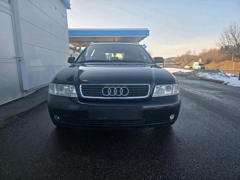 Schwarz Gebraucht 2000 Audi A4 S-Line Kombi | 1.300 € (Superpreis) - Bild 1/4