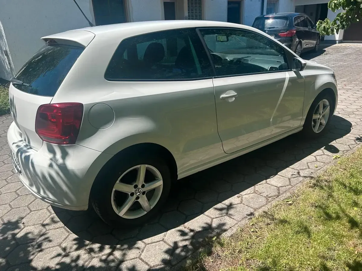 Gebraucht VW Polo 60 PS (44 kW) 2010 Weiß Kleinwagen