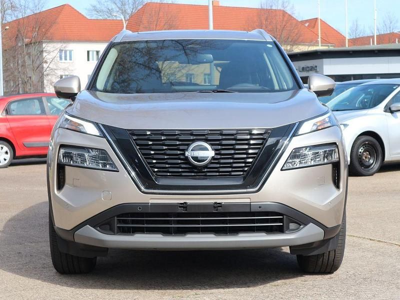 Neu Nissan X-Trail N-Connecta 163 PS (119 kW) 2025 Champagne silver SUV