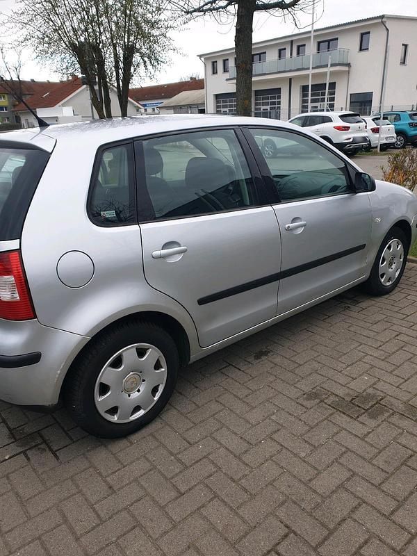 Gebraucht VW Polo 75 PS (55 kW) 2002 Silber Kleinwagen