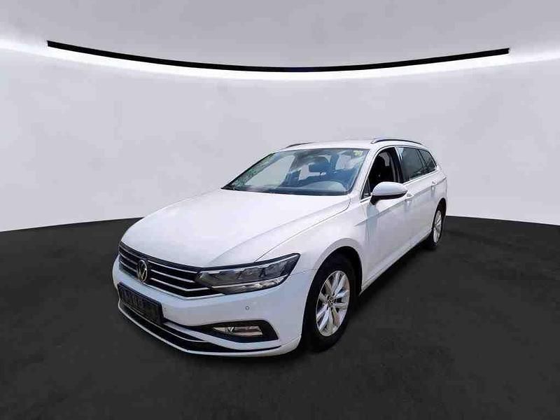 Glacier white metallic Gebraucht 2022 VW Passat Business Kombi | 20.964 € (Guter Preis) - Bild 1/4