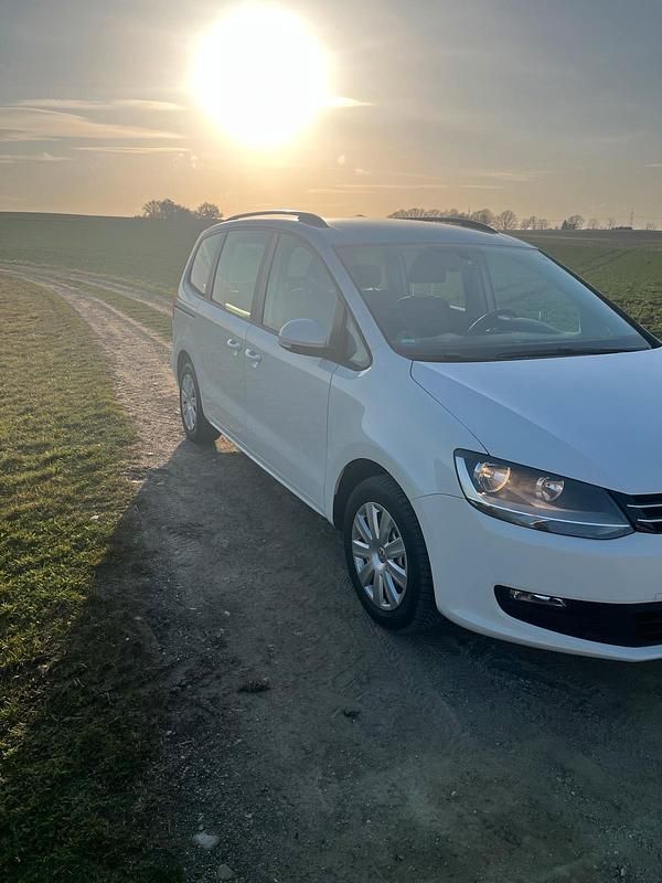 Gebraucht VW Sharan 103 PS (75 kW) 2011 Weiß Van / Kleinbus