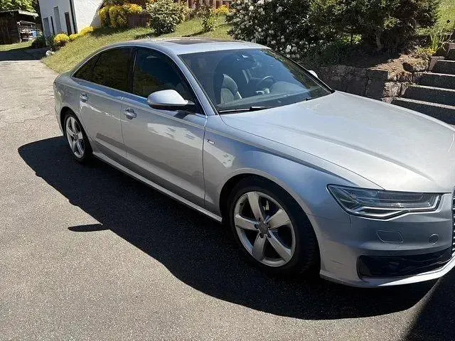 Second-hand Audi A6 S-Line 190 CP (139 kW) 2016 Argintiu Berlinǎ