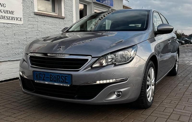 Gebraucht Peugeot 308 Active 131 PS (96 kW) 2018 Grau Limousine