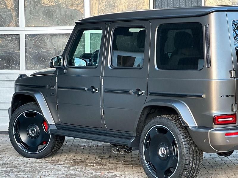 Neu Mercedes G63 AMG AMG 585 PS (430 kW) 2026 Amg monza grau magno SUV