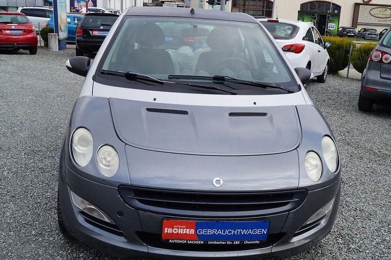 Second-hand Smart ForFour Basis 109 CP (80 kW) 2005 Argintiu Hatchback