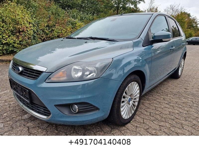 Blau Gebraucht 2008 Ford Focus Titanium Limousine | 5.470 € - Bild 1/4