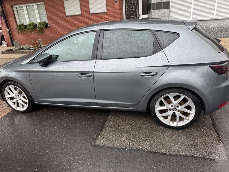 Gebraucht Seat Leon FR 184 PS (135 kW) 2014 Grau Limousine