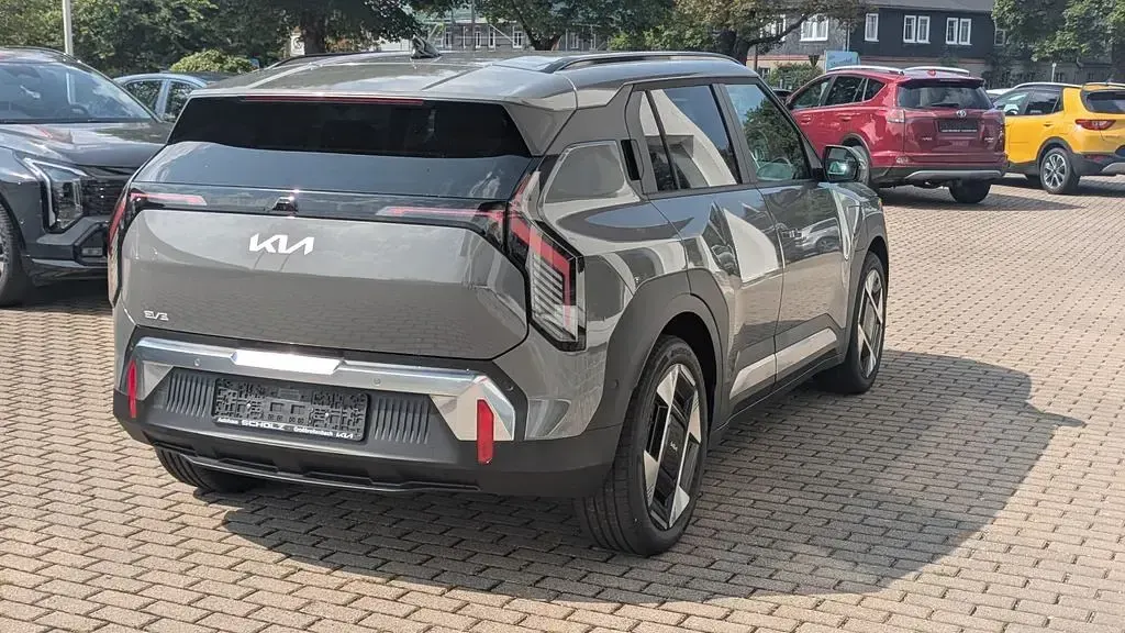 Neu Kia EV3 Earth 150 kW (204 PS) 2025 Grau SUV