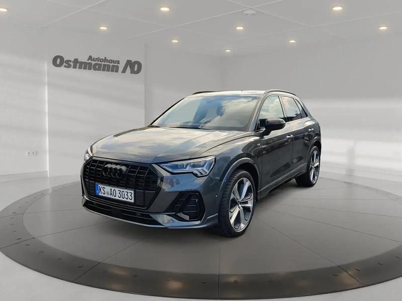 Grau Gebraucht 2025 Audi Q3 S-Line SUV | 52.879 € - Bild 1/4
