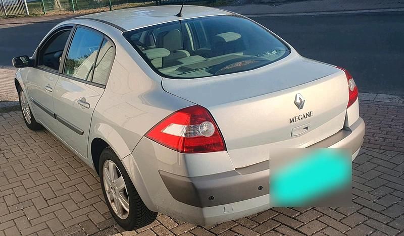 Gebraucht Renault Mégane II 135 PS (99 kW) 2004 Silber Limousine