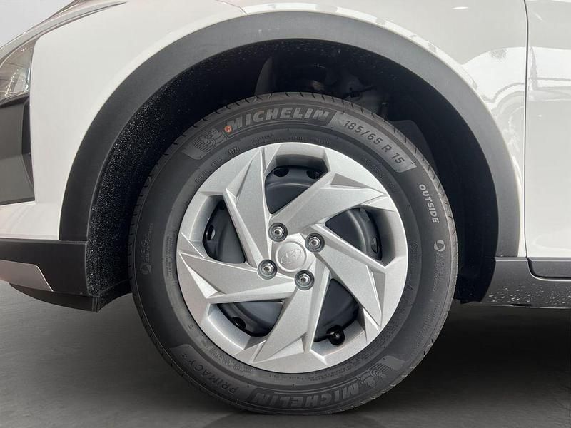 Neu Hyundai Bayon Select 101 PS (74 kW) 2025 Weiß SUV