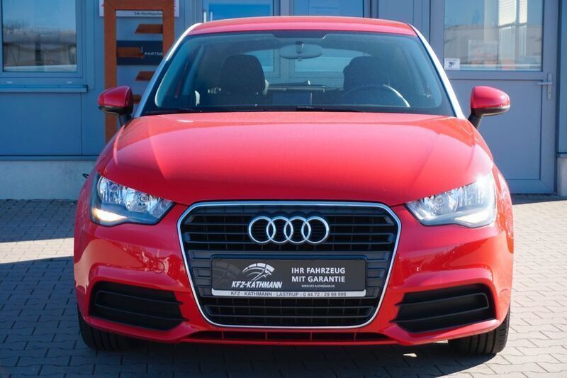 Gebraucht Audi A1 Attraction 86 PS (63 kW) 2011 Rot Kleinwagen