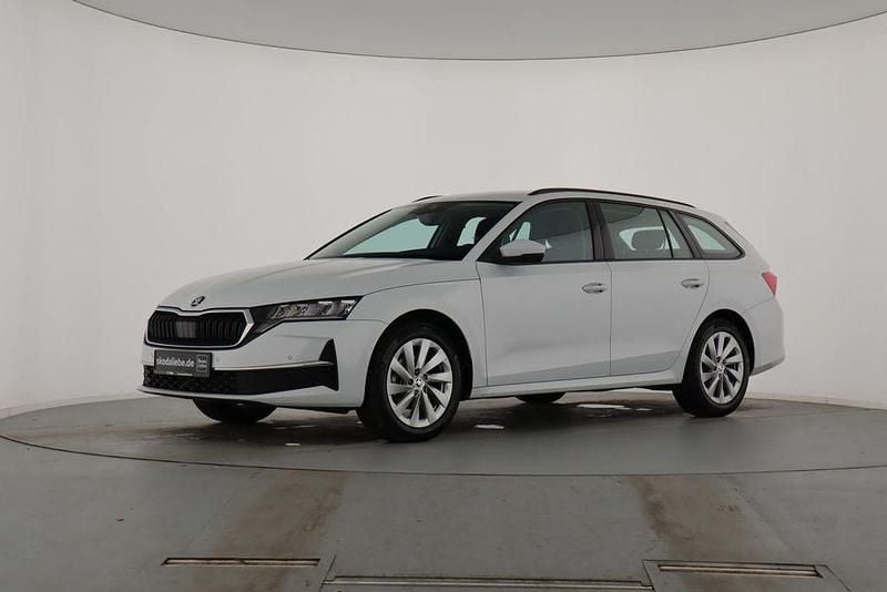 Gebraucht Skoda Octavia Selection 150 PS (110 kW) 2024 Moonweiss metallic Kombi