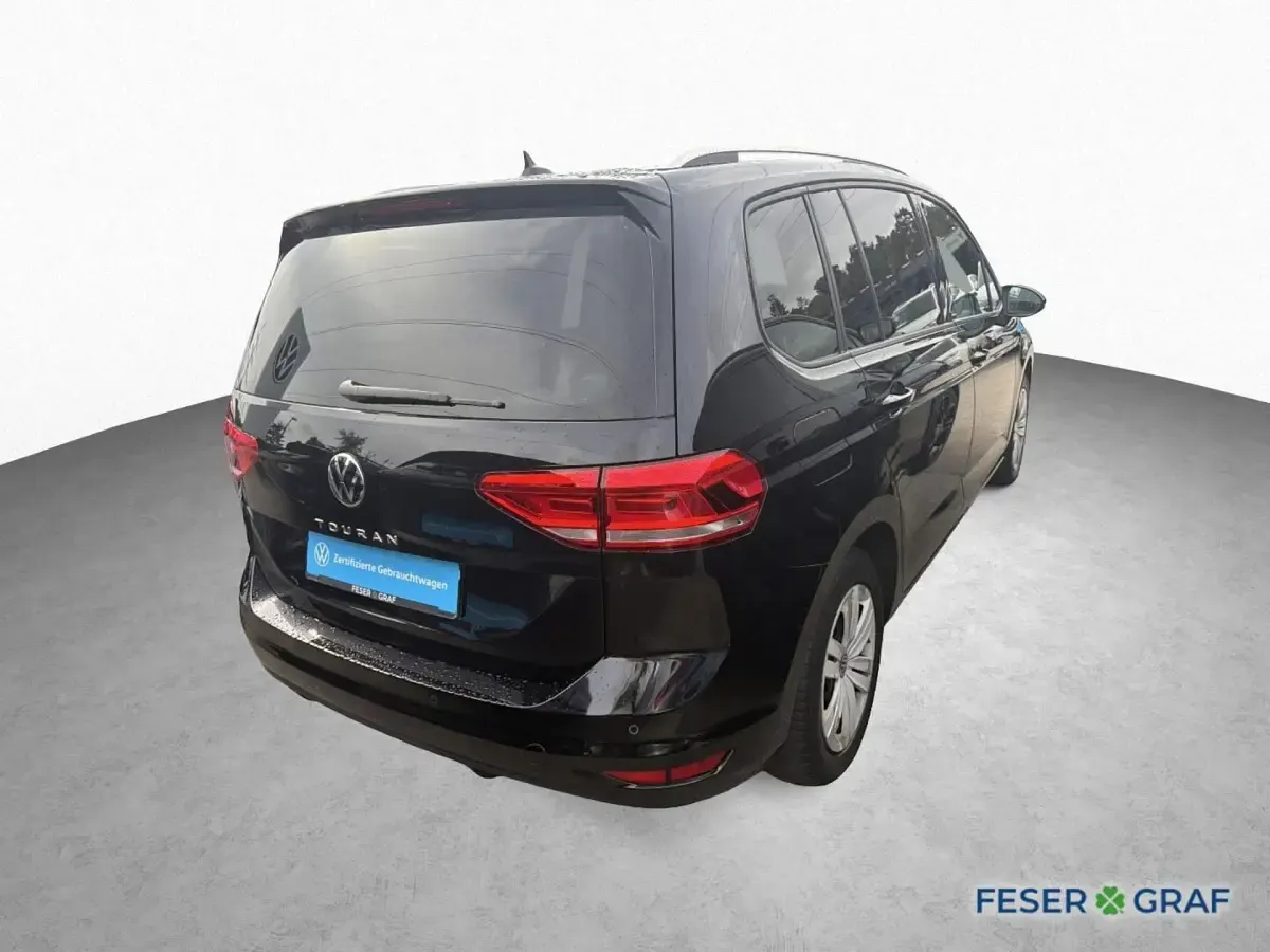 Gebraucht VW Touran Active 150 PS (110 kW) 2023 Schwarz Van / Kleinbus