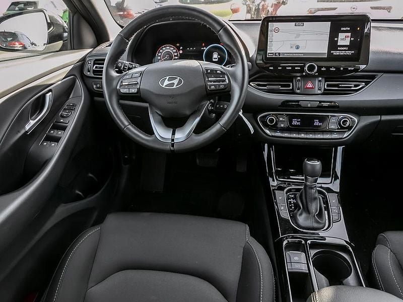 Gebraucht Hyundai i30 Advantage 101 PS (74 kW) 2025 Rot Kombi