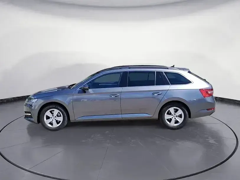 Gebraucht Skoda Superb Ambition 150 PS (110 kW) 2023 Grau Limousine