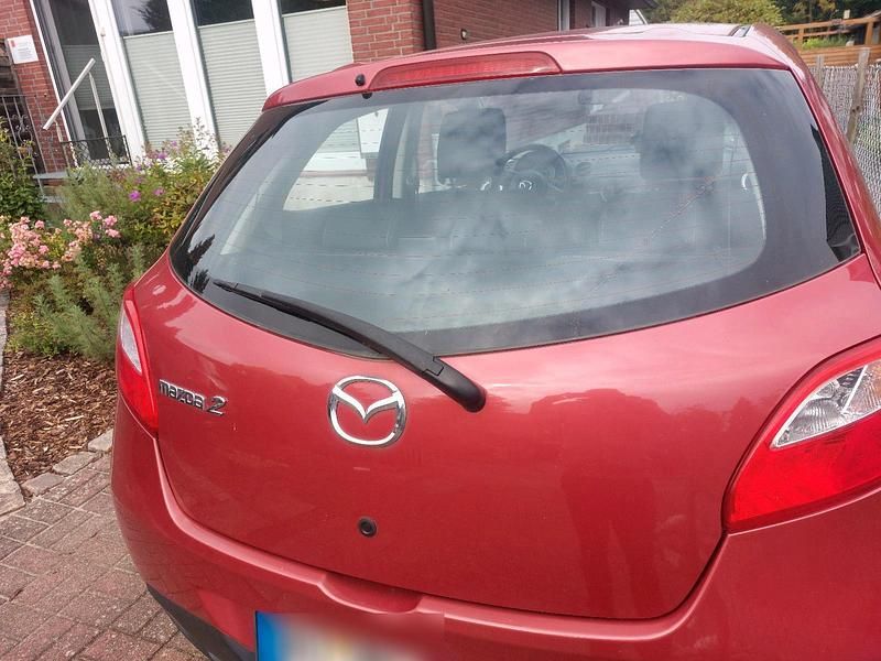 Usata Mazda 2 75 CV (55 kW) 2007 Rosso Utilitaria