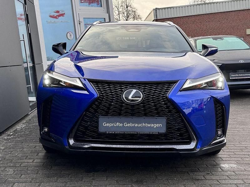 Gebraucht Lexus UX 199 PS (146 kW) 2024 Blau SUV