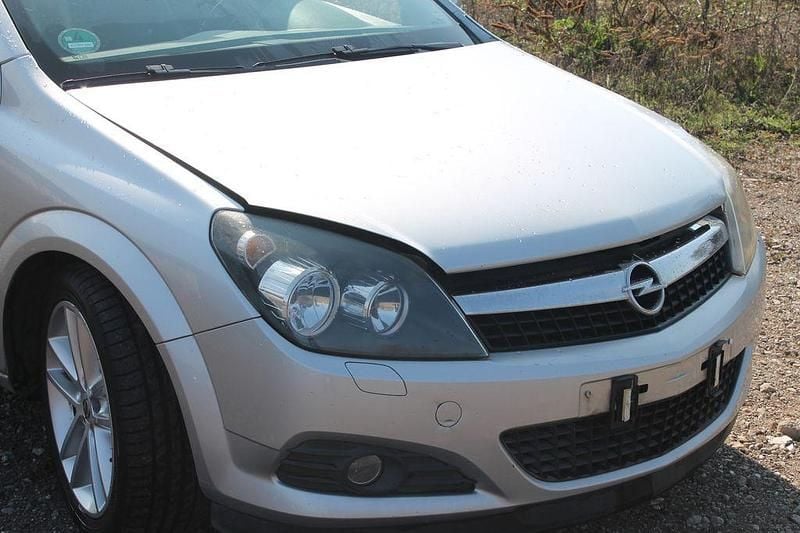 Gebraucht Opel Astra Cabriolet Cosmo 105 PS (77 kW) 2007 Silber Cabrio