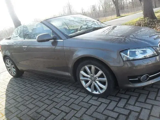 Gebraucht Audi A3 Cabriolet Attraction 105 PS (77 kW) 2011 Grau Cabrio