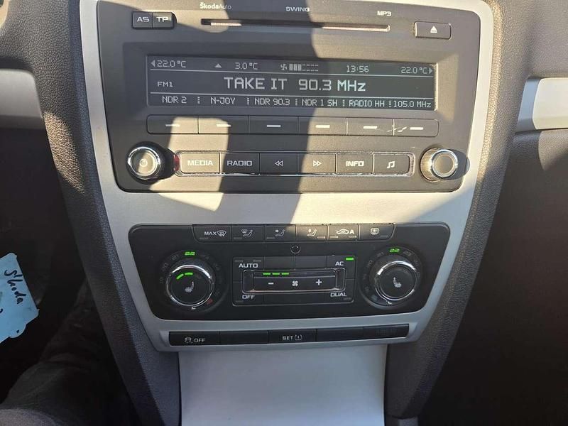 Gebraucht Skoda Octavia Impuls Edition 105 PS (77 kW) 2011 Bronze Kombi