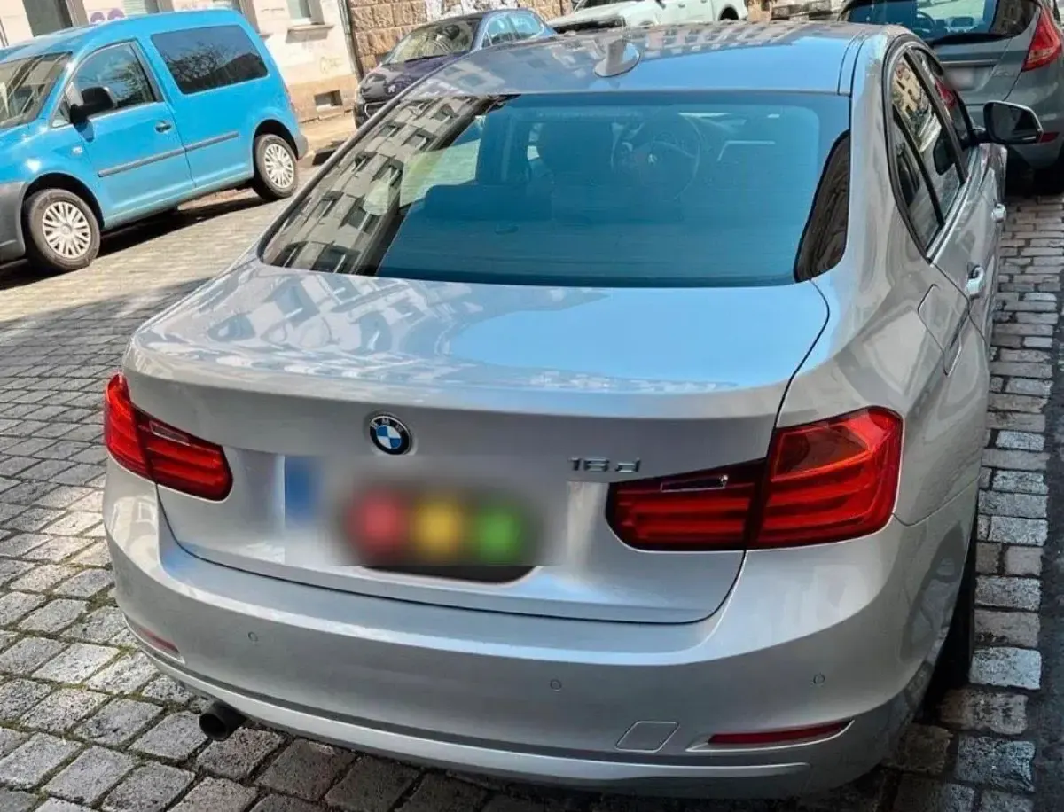 Gebraucht BMW 316 116 PS (85 kW) 2012 Grau Limousine