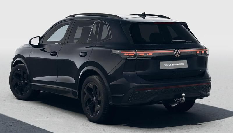 Neu VW Tiguan R-line 150 PS (110 kW) 2026 Negro noche SUV