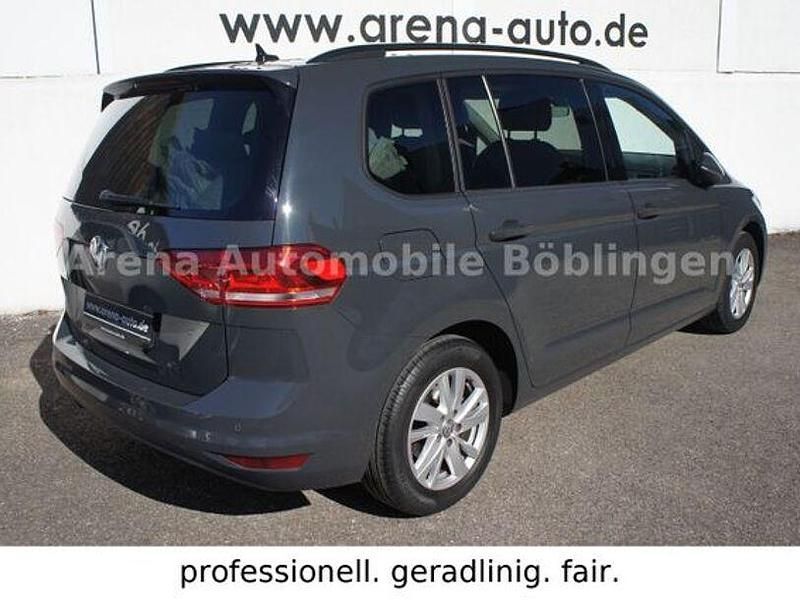 Gebraucht VW Touran 150 PS (110 kW) 2020 Uranograu Van / Kleinbus
