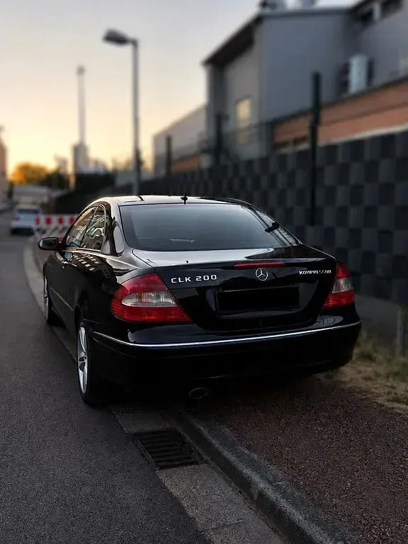 Gebraucht Mercedes CLK200 Avantgarde 184 PS (135 kW) 2008 Schwarz Coupé
