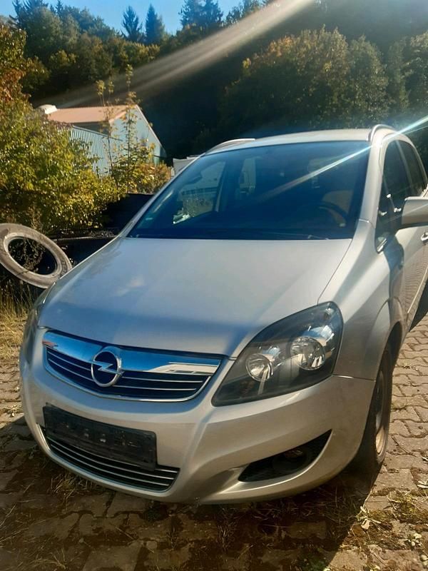 Silber Gebraucht 2012 Opel Zafira Van / Kleinbus | 1.900 € (Superpreis) - Bild 1/4