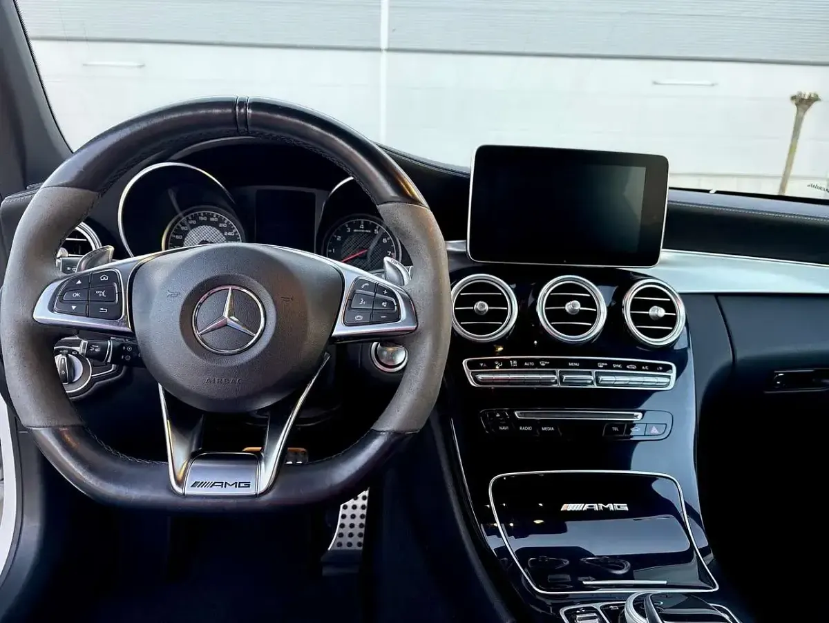 Gebraucht Mercedes C63 AMG AMG 476 PS (350 kW) 2018 Weiß Cabrio