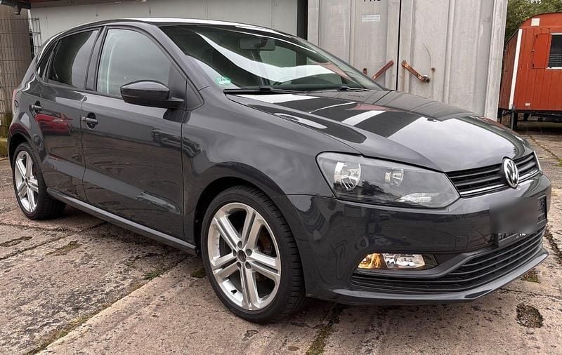 Grau Gebraucht 2016 VW Polo Kleinwagen | 8.600 € (Guter Preis) - Bild 1/4