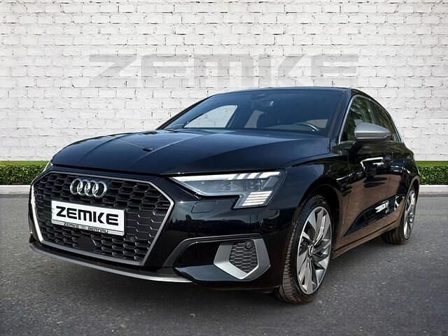 Mythosschwarz metallic Gebraucht 2021 Audi A3 Ambiente | 28.925 € (Teuer) - Bild 1/4