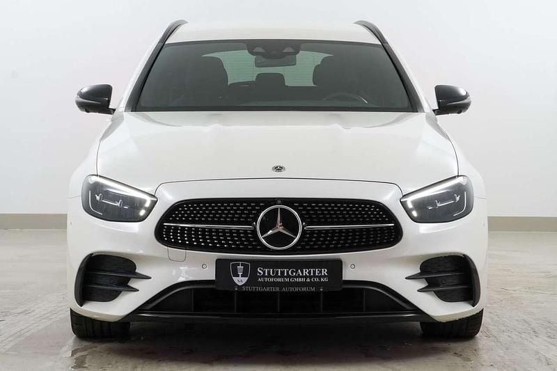 Diamantweiss lack Gebraucht 2022 Mercedes E400 AMG line Kombi | 41.500 € (Guter Preis) - Bild 1/4