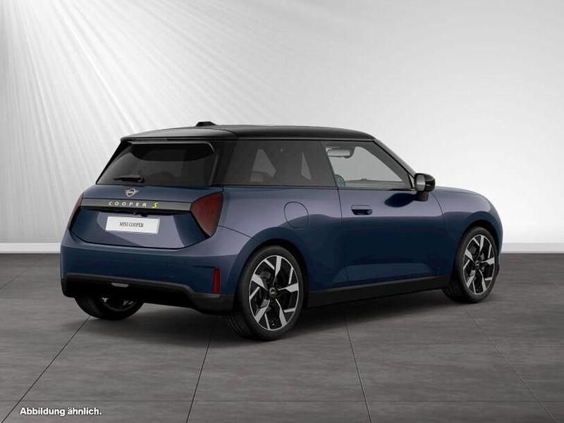 Gebraucht Mini Cooper SE 160 kW (218 PS) 2024 Indigo sunset blue Kleinwagen