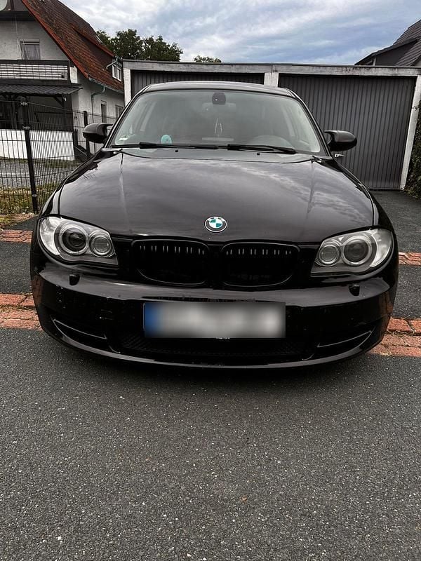 Schwarz Gebraucht 2008 BMW 120 Coupé Coupé | 4.800 € (Guter Preis) - Bild 1/4