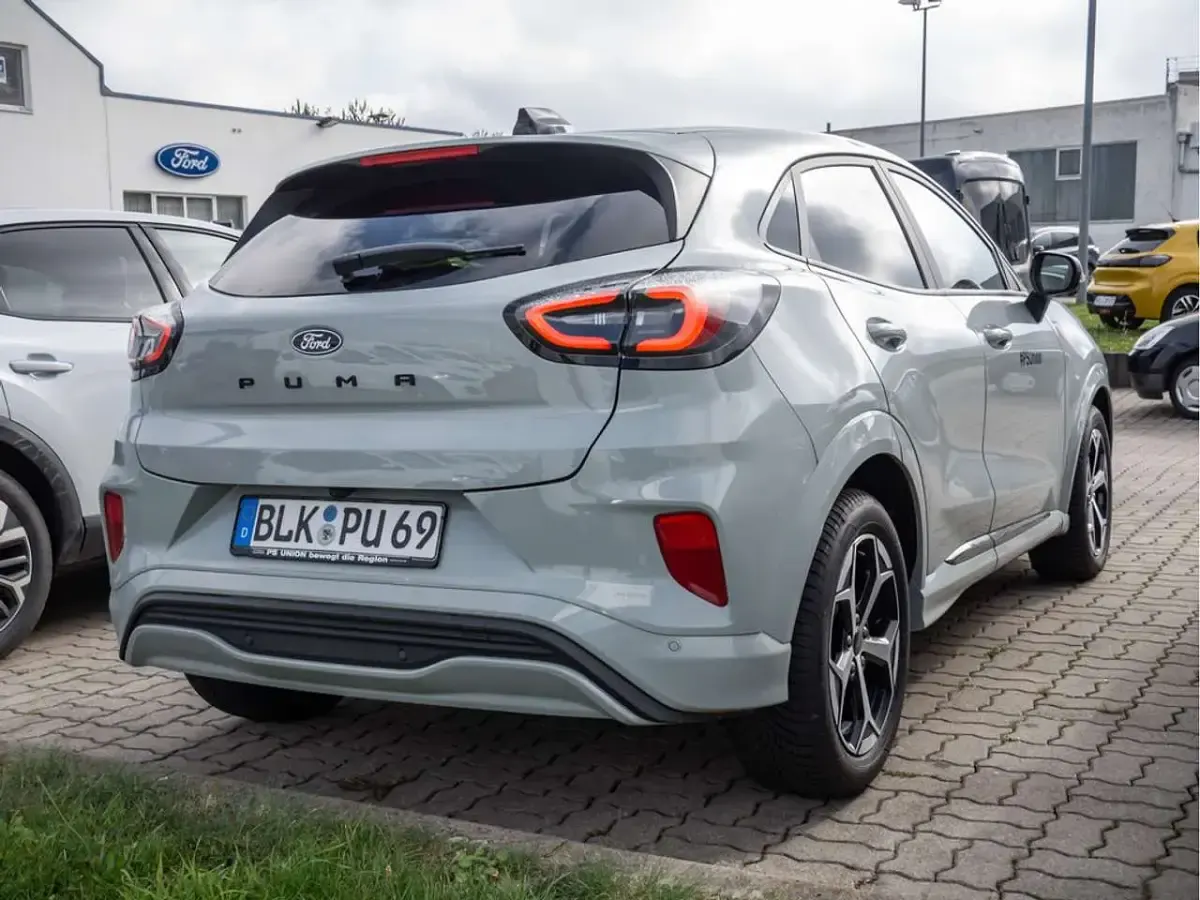 Gebraucht Ford Puma ST-Line 125 PS (91 kW) 2025 Grau SUV