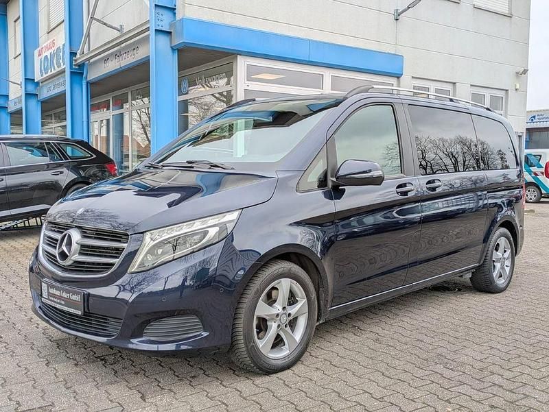 Gebraucht Mercedes V250 190 PS (139 kW) 2017 Blau Van / Kleinbus