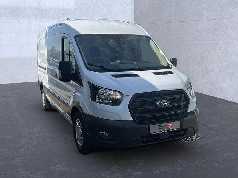 Gebraucht Ford Transit Trend 131 PS (96 kW) 2023 Frostweiß Van