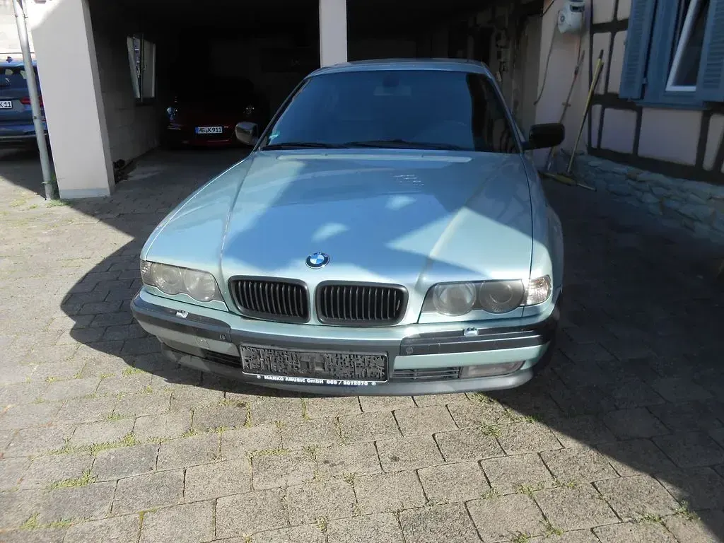 Gebraucht BMW 740L Sport Line 286 PS (210 kW) 1999 Grün Limousine