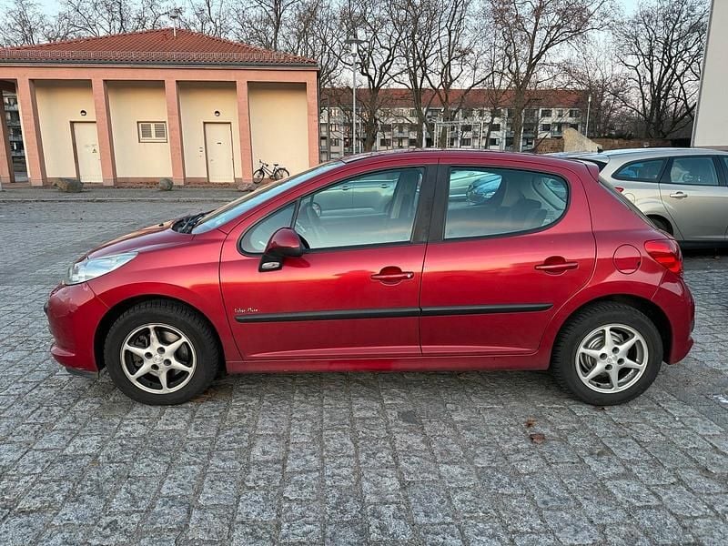 Rot Gebraucht 2008 Peugeot 207 Kleinwagen | 1.200 € (Guter Preis) - Bild 1/4