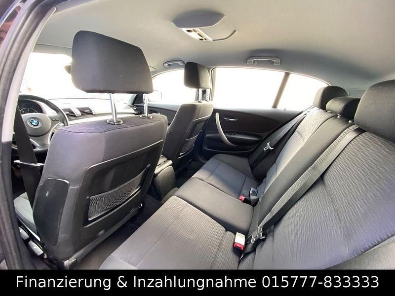 Gebraucht BMW 118 Advantage 143 PS (105 kW) 2011 Schwarz Kleinwagen