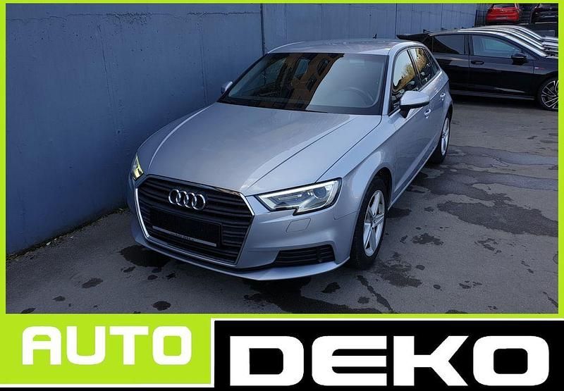 Gebraucht Audi A3 Premium 116 PS (85 kW) 2019 Silber Limousine