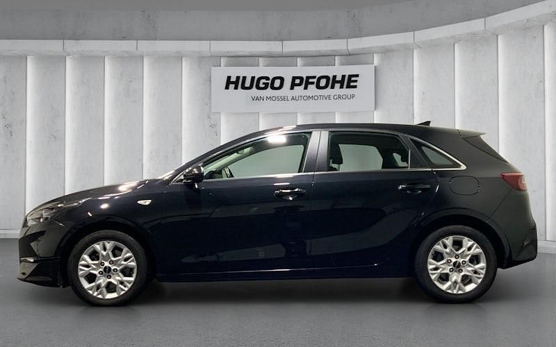 Gebraucht Kia Ceed Vision 160 PS (117 kW) 2023 Schwarz Kleinwagen