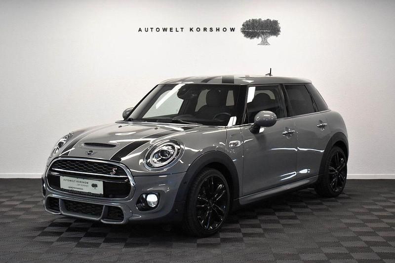 Gebraucht Mini John Cooper Works 192 PS (141 kW) 2019 Moonwalk grey (metallic) Kleinwagen