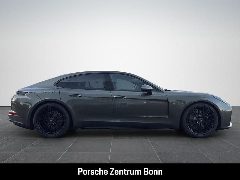 Neu Porsche Panamera GTS 500 PS (367 kW) 2026 Gruen Limousine