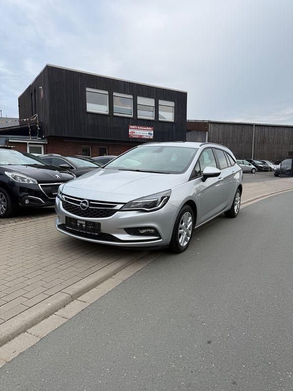 Gebraucht Opel Astra Edition 110 PS (80 kW) 2018 Silber Kombi